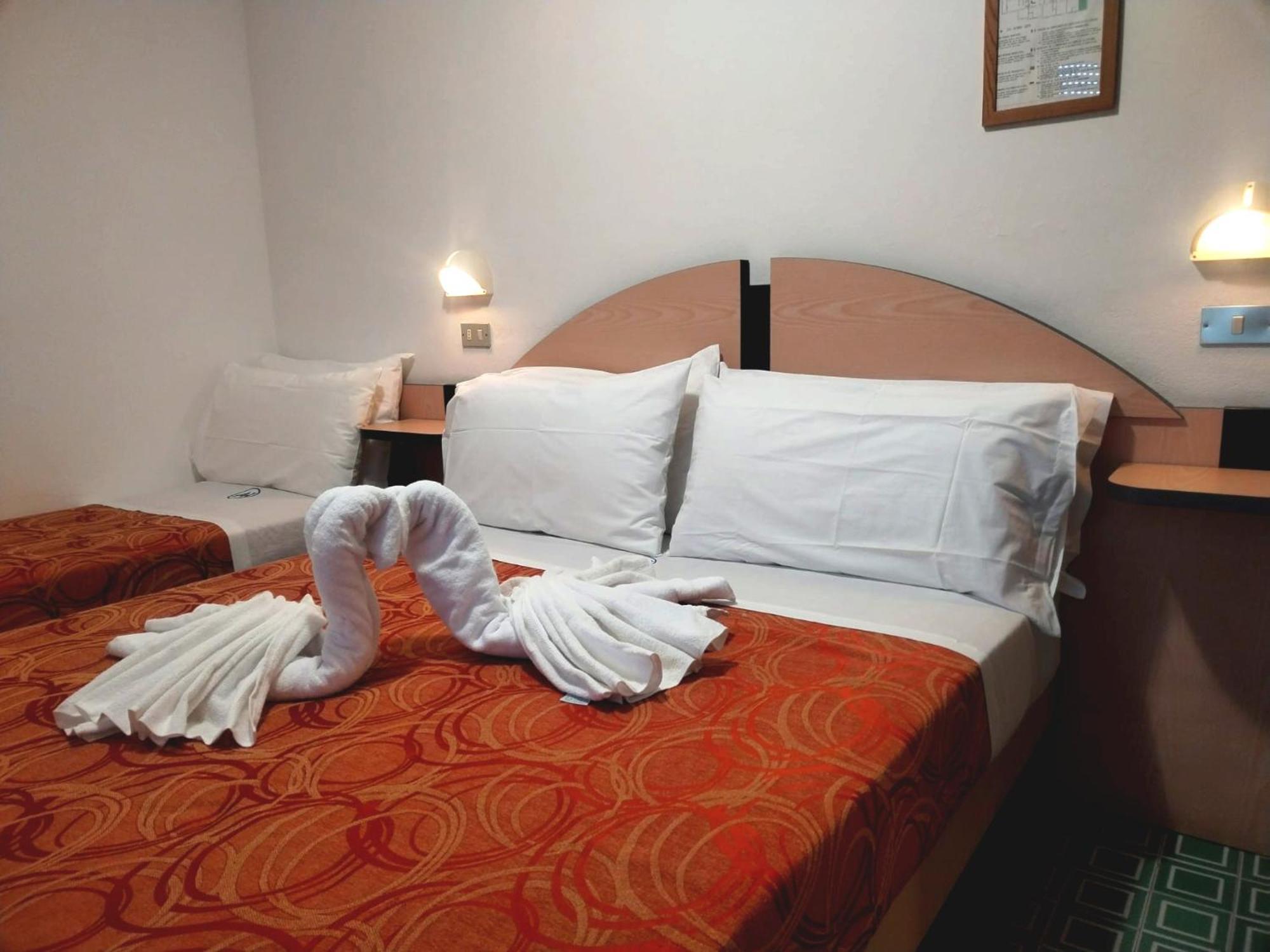 Hotel Adriana Bellaria-Igea Marina Esterno foto
