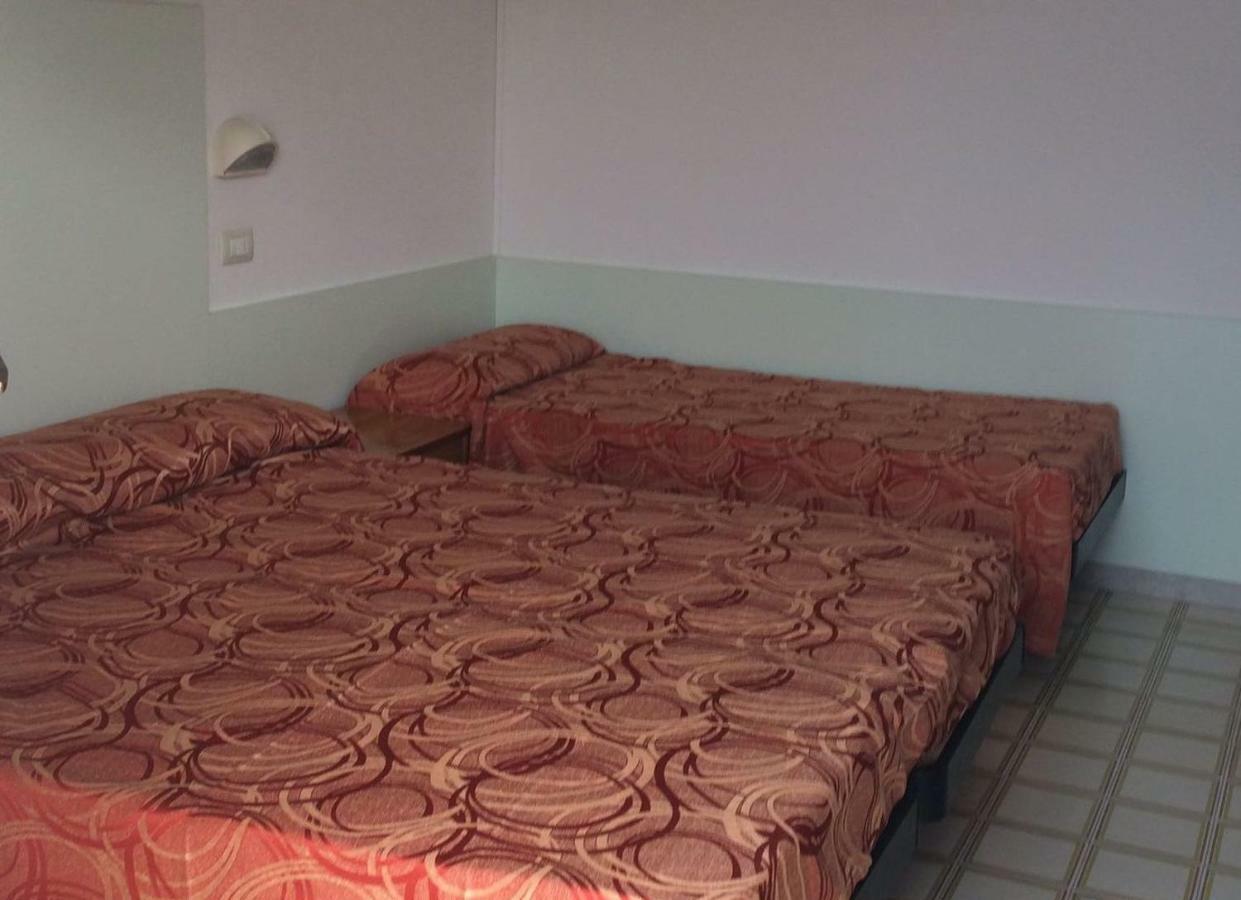 Hotel Adriana Bellaria-Igea Marina Esterno foto